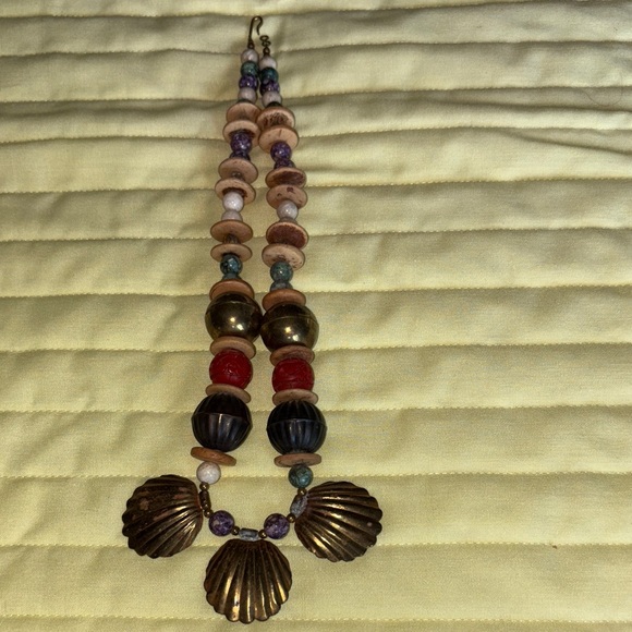 The Unbranded Brand Jewelry - Vintage Gold and Red Beaded Necklace $12
